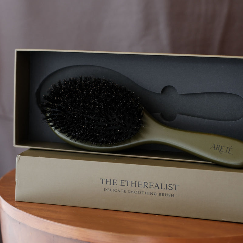 ARETÉ The Etherealist Delicate Smoothing Brush